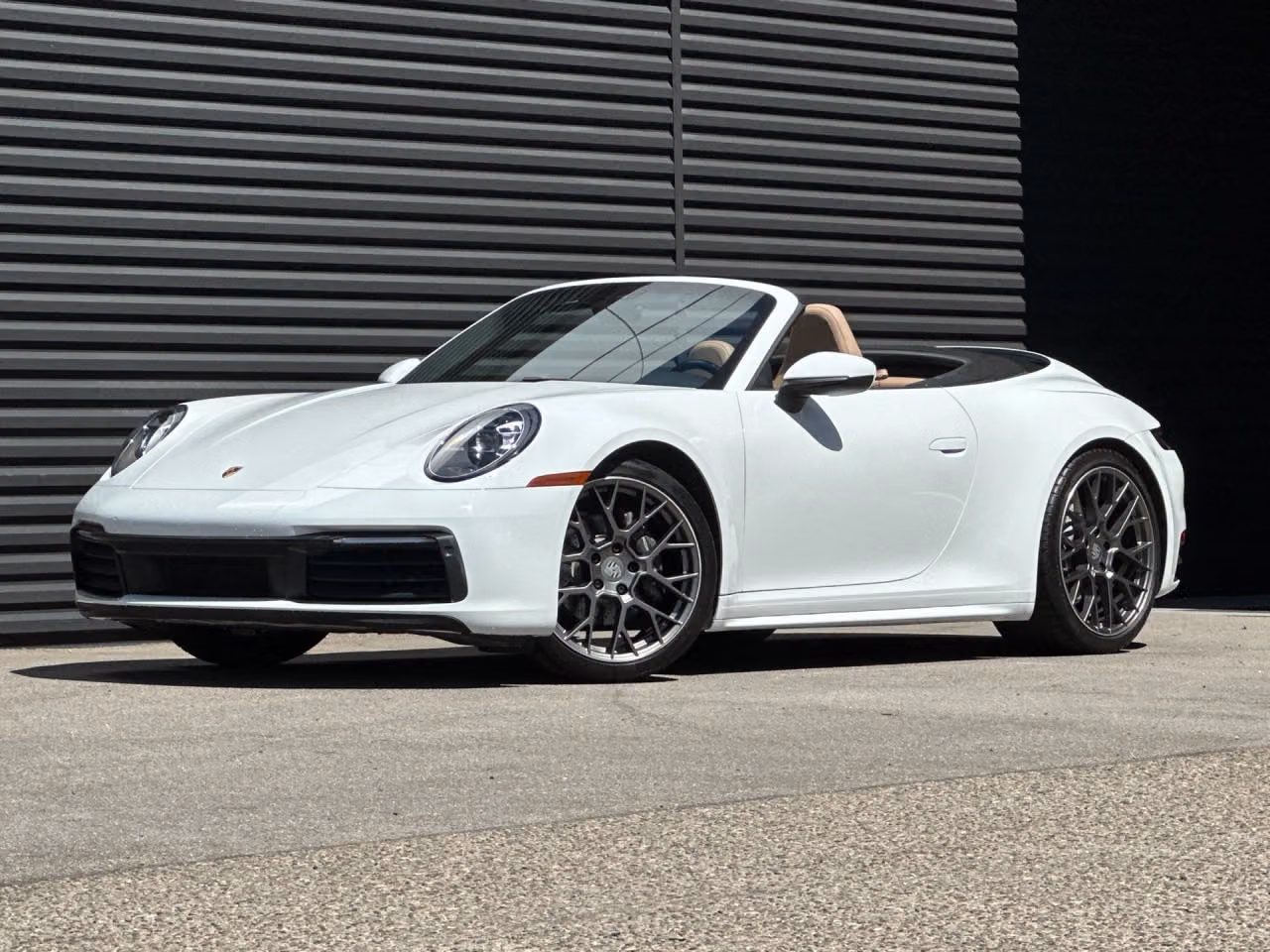 
           
        2020 Porsche 911