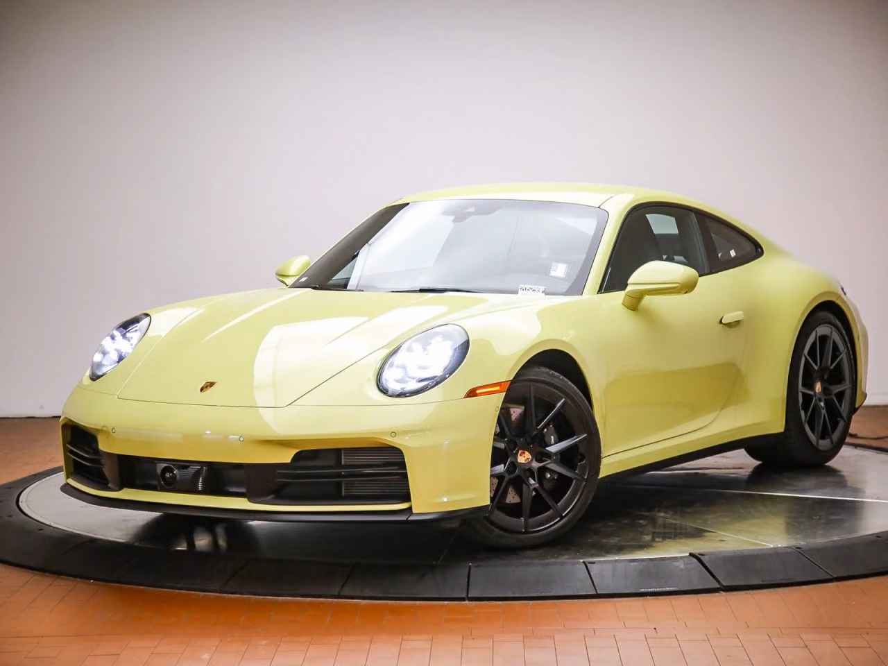 
           
        2025 Porsche 911