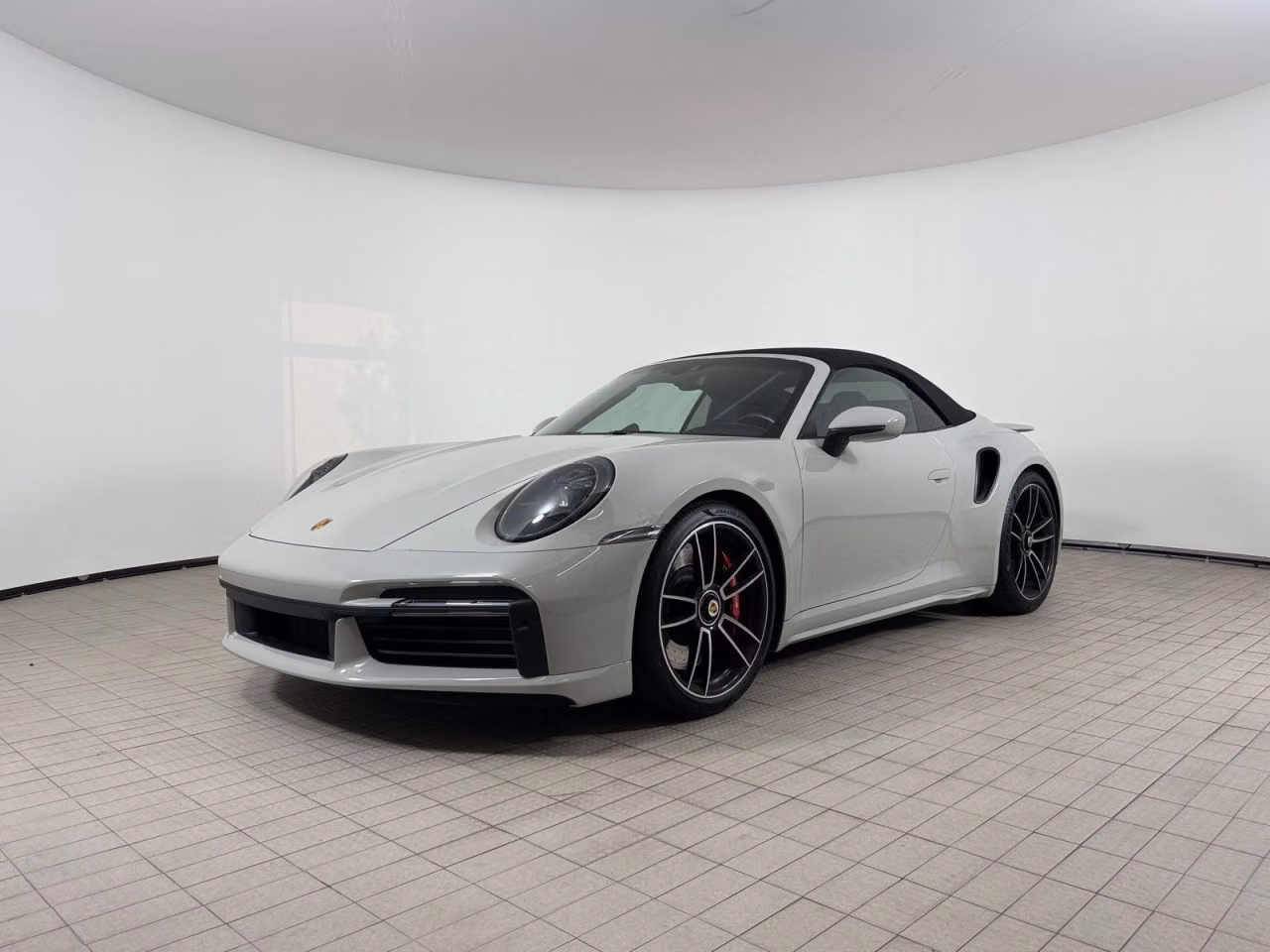 
           
        2021 Porsche 911