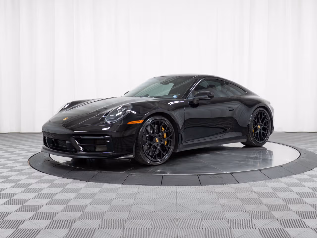
           
        2023 Porsche 911