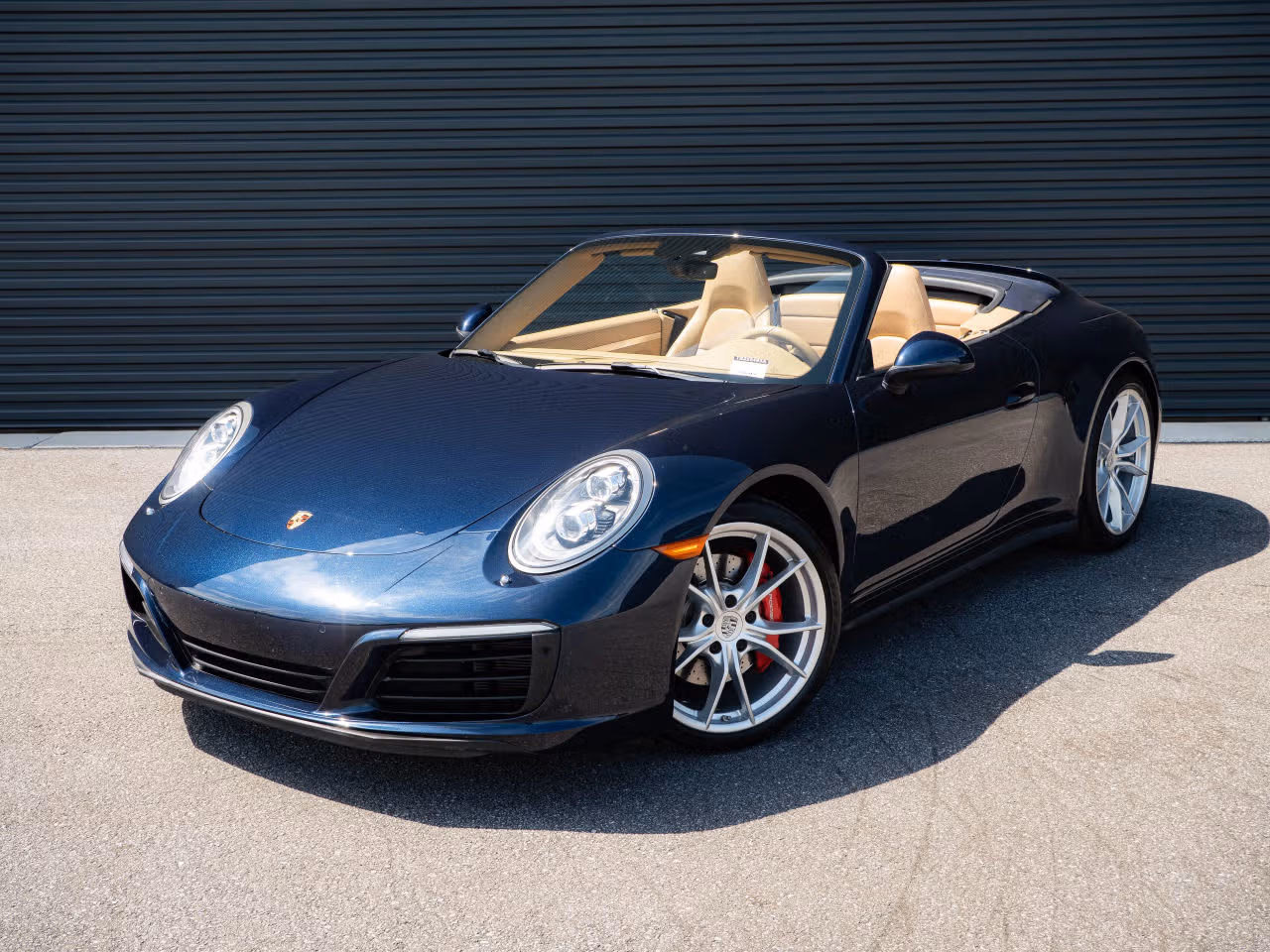 
           
        2017 Porsche 911