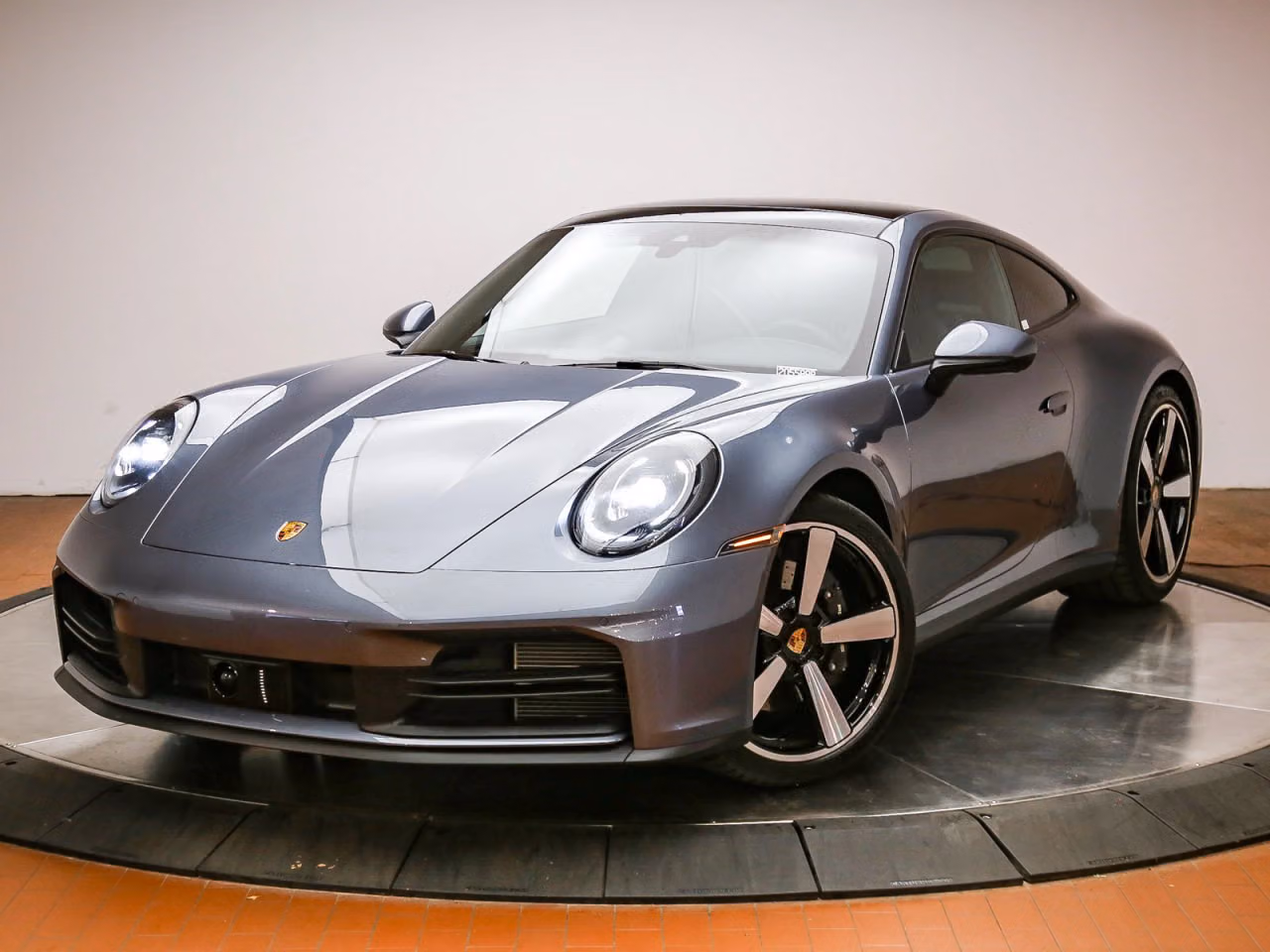 
           
        2025 Porsche 911