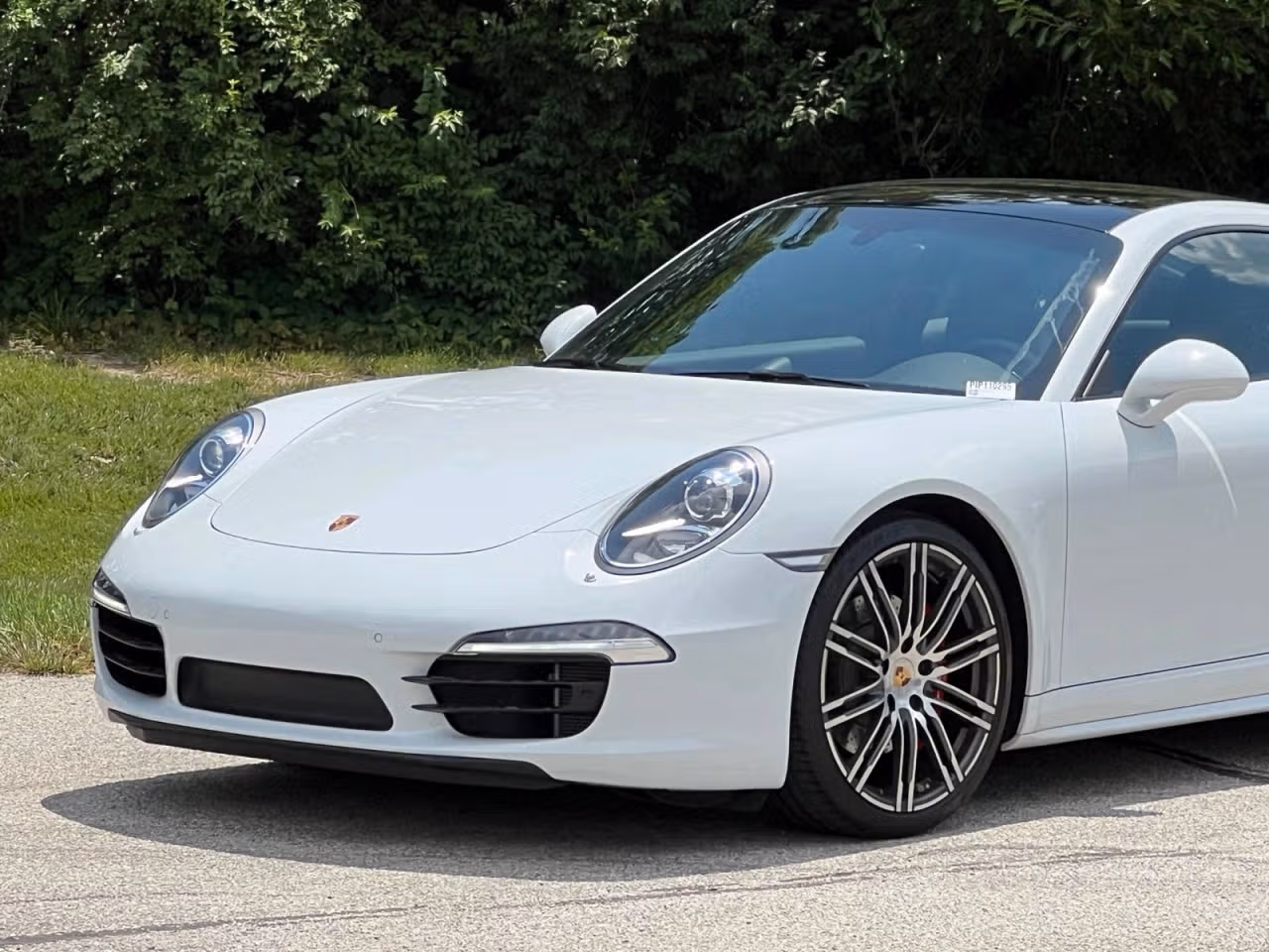 
           
        2015 Porsche 911