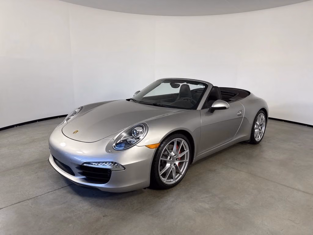 
           
        2013 Porsche 911