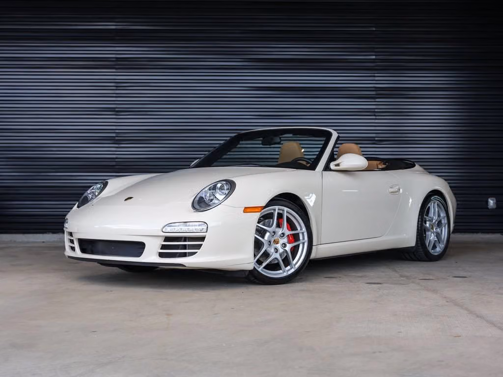 
           
        2010 Porsche 911