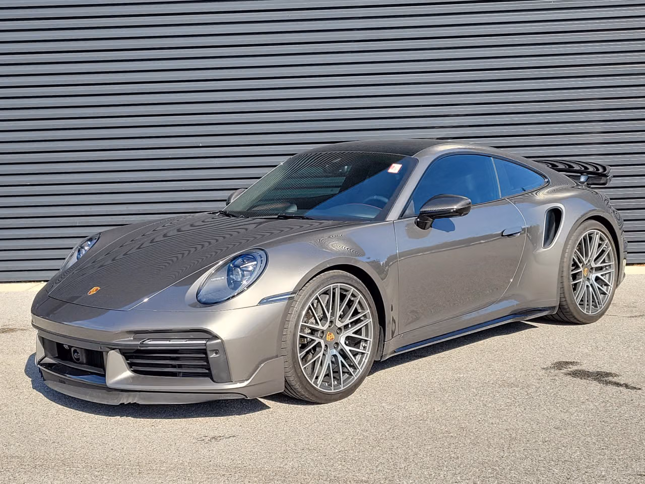 
           
        2024 Porsche 911