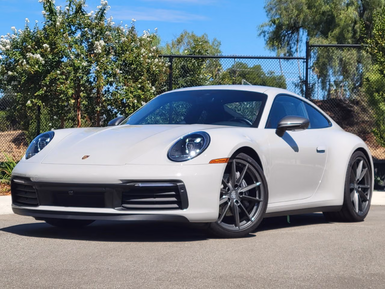 
           
        2023 Porsche 911