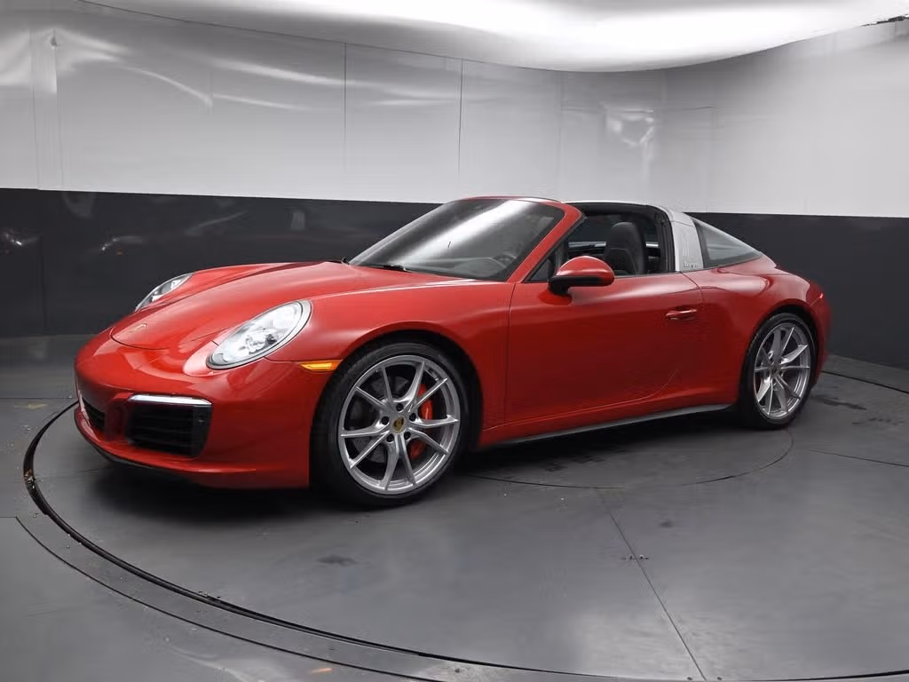 
           
        2019 Porsche 911