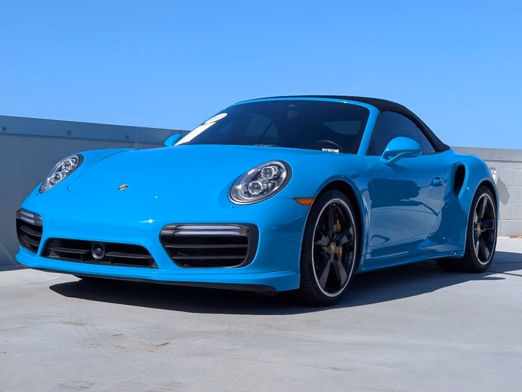
           
        2017 Porsche 911
