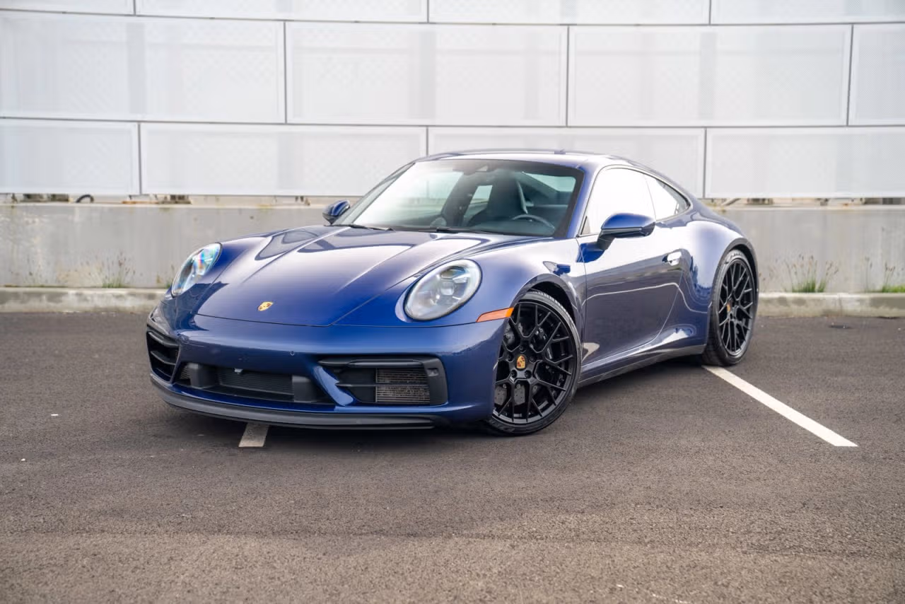 
           
        2024 Porsche 911
