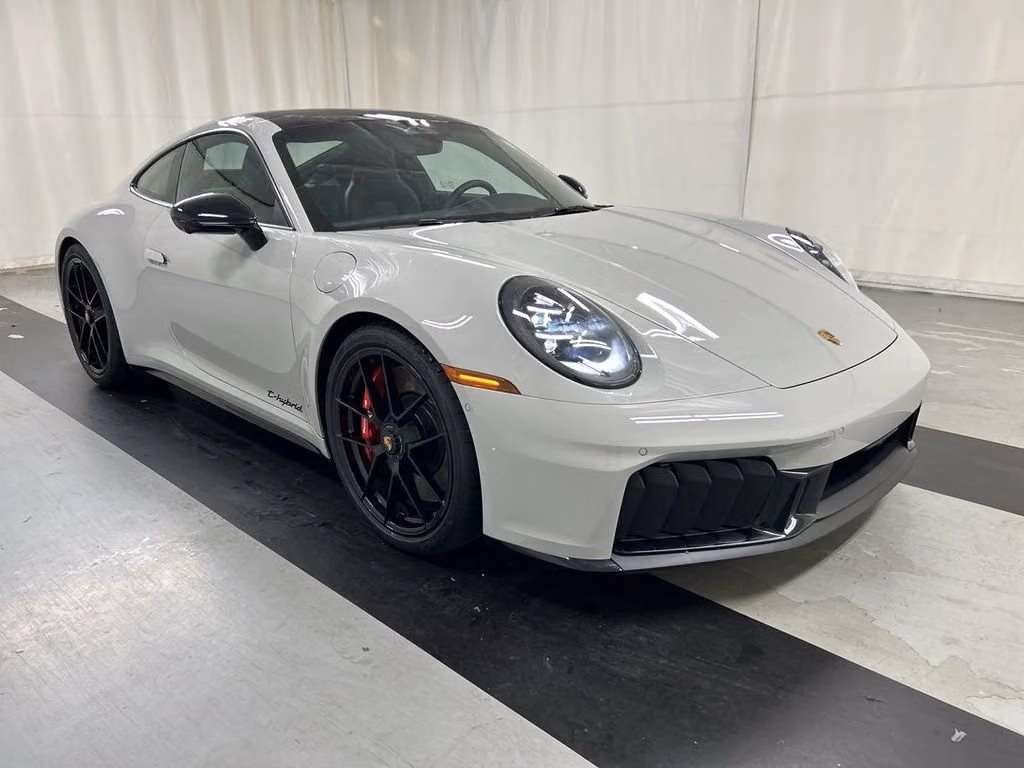 
           
        2026 Porsche 911