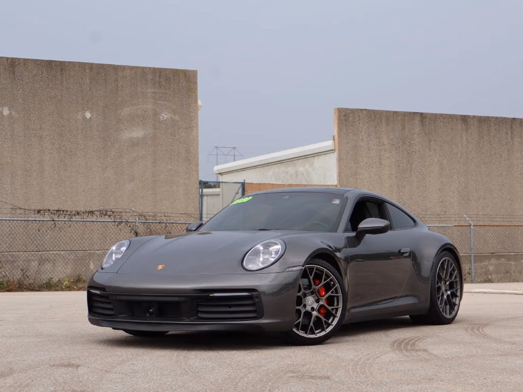 
           
        2020 Porsche 911