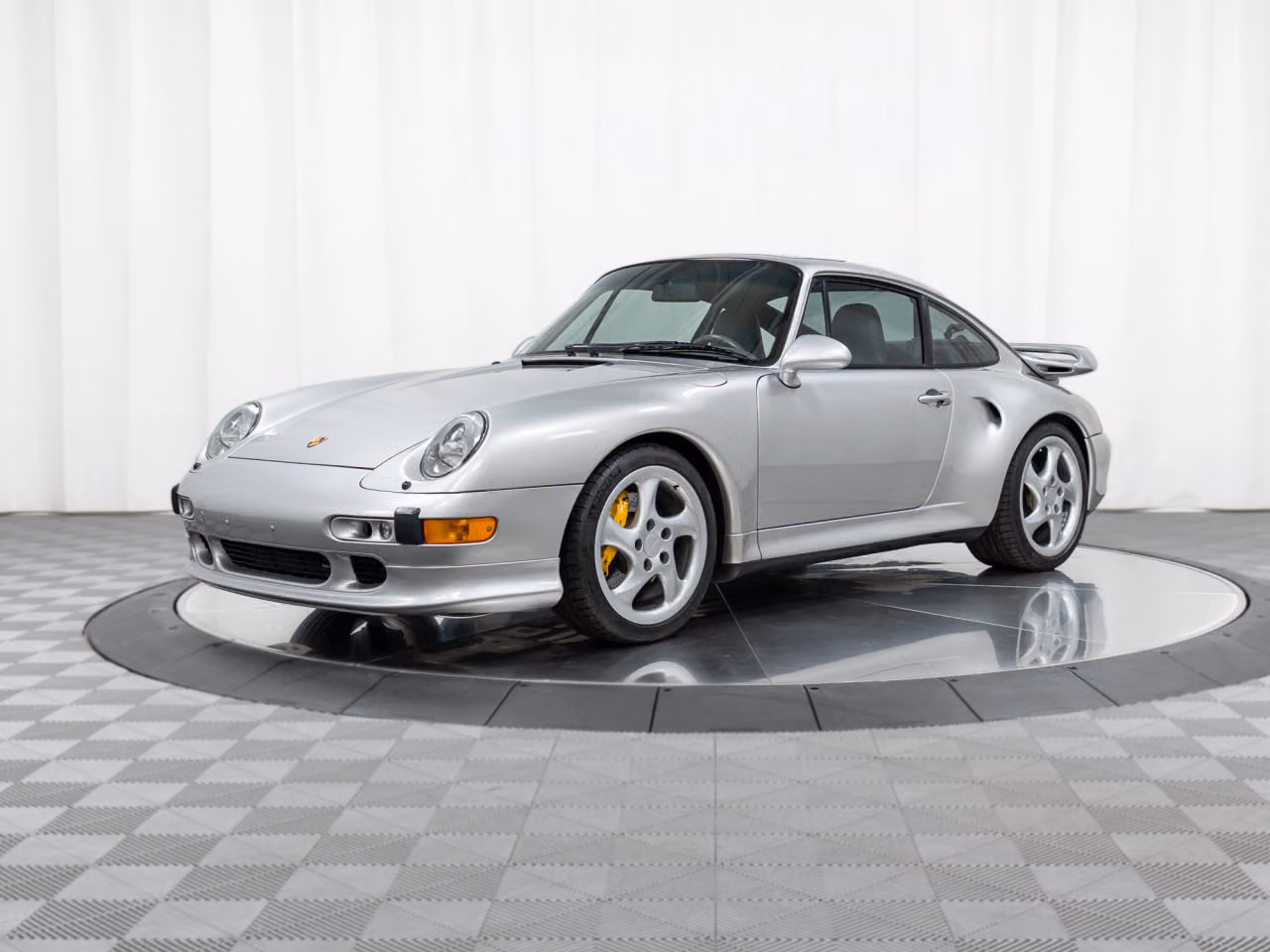 
           
        1997 Porsche 911