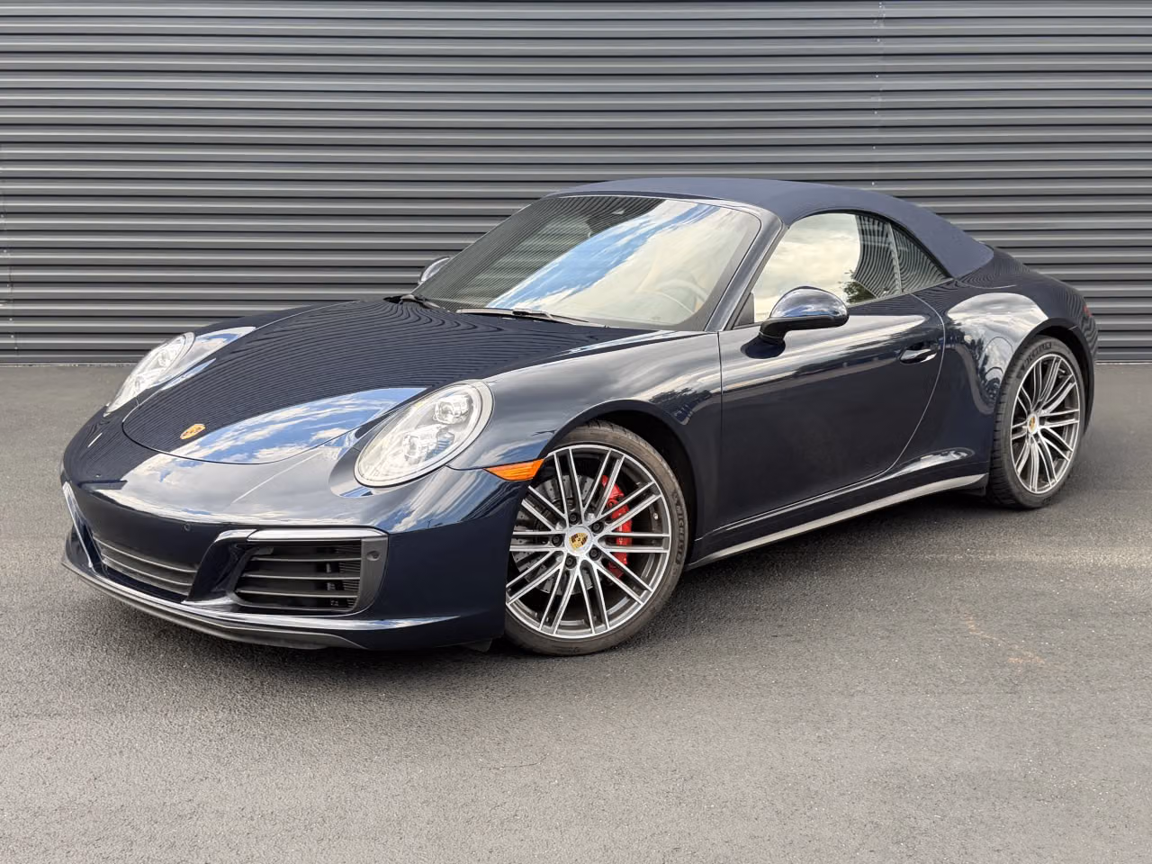 
           
        2019 Porsche 911