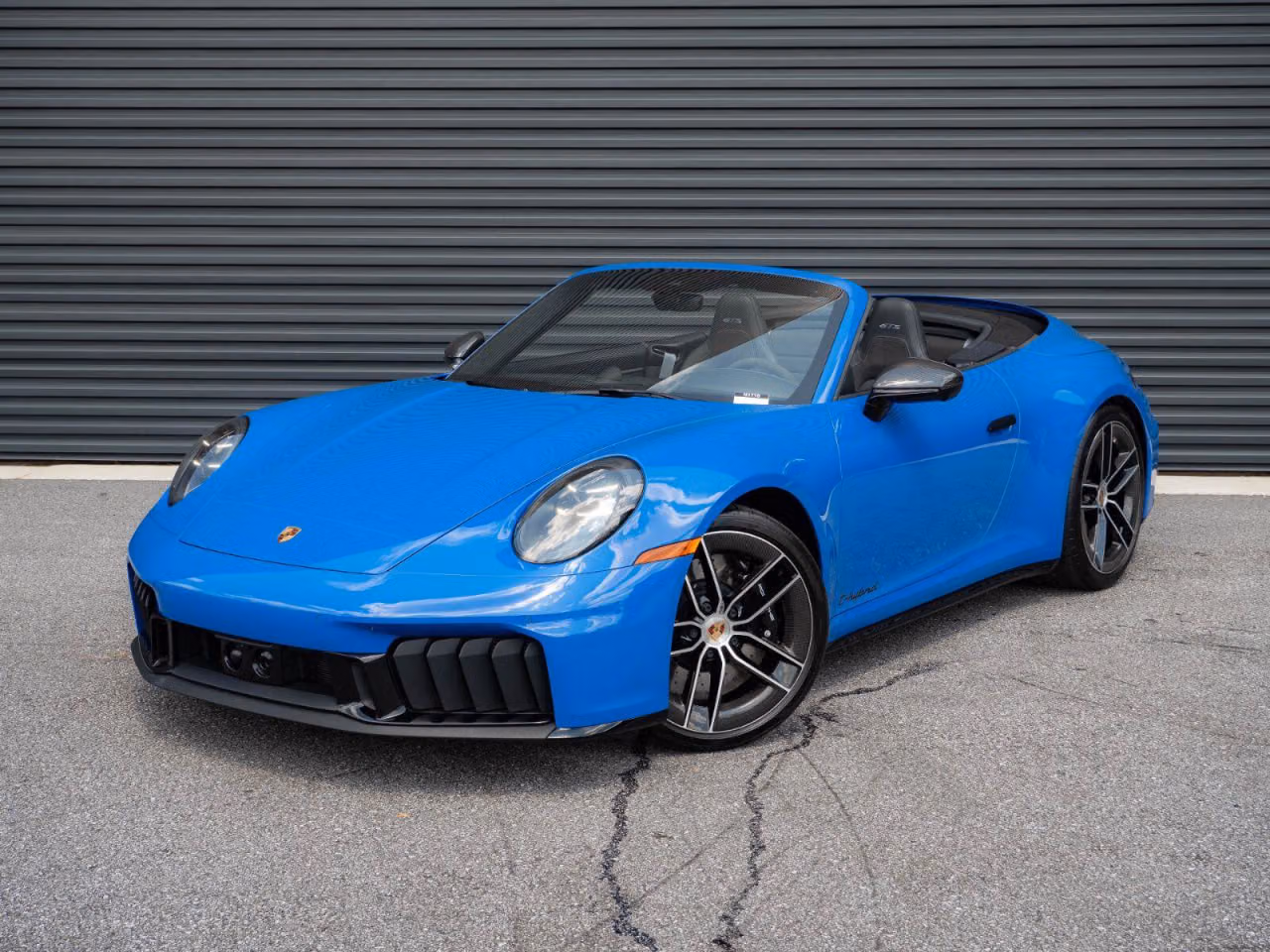 
           
        2025 Porsche 911