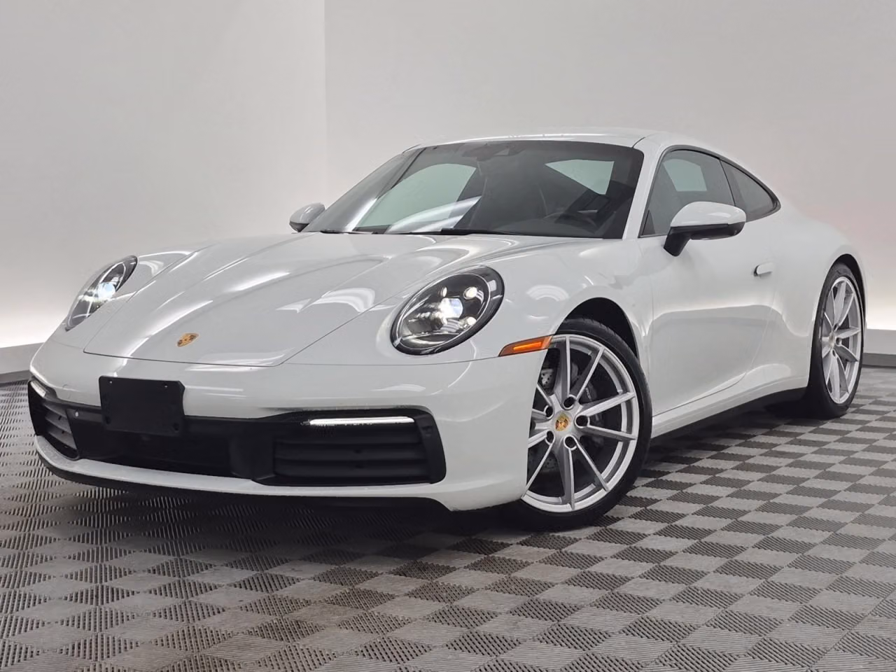 
           
        2024 Porsche 911