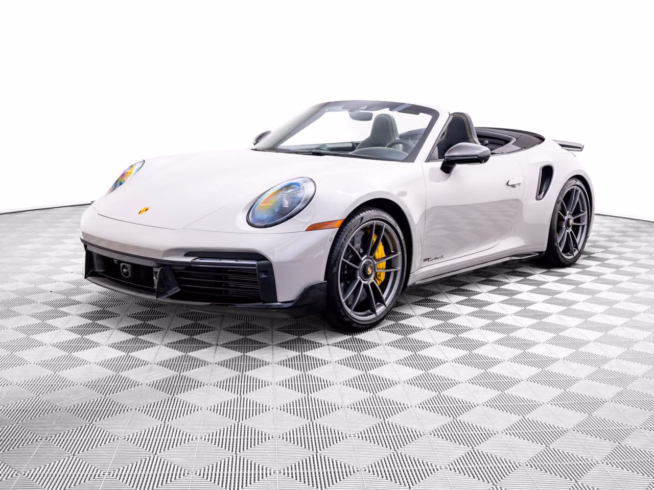 
           
        2022 Porsche 911