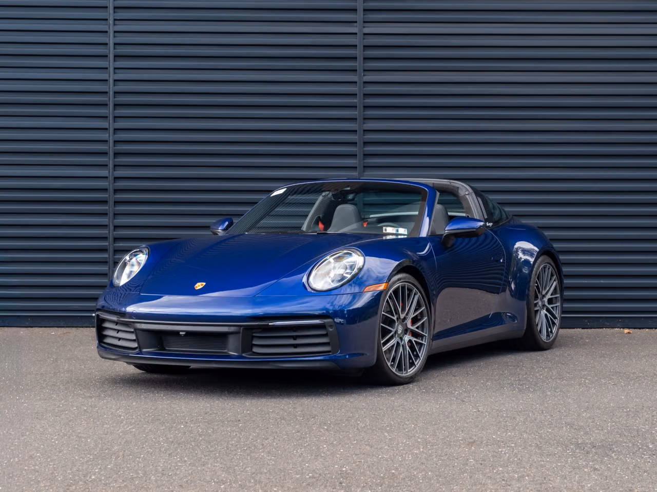 
           
        2024 Porsche 911
