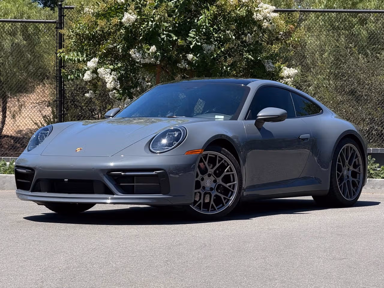 
           
        2024 Porsche 911