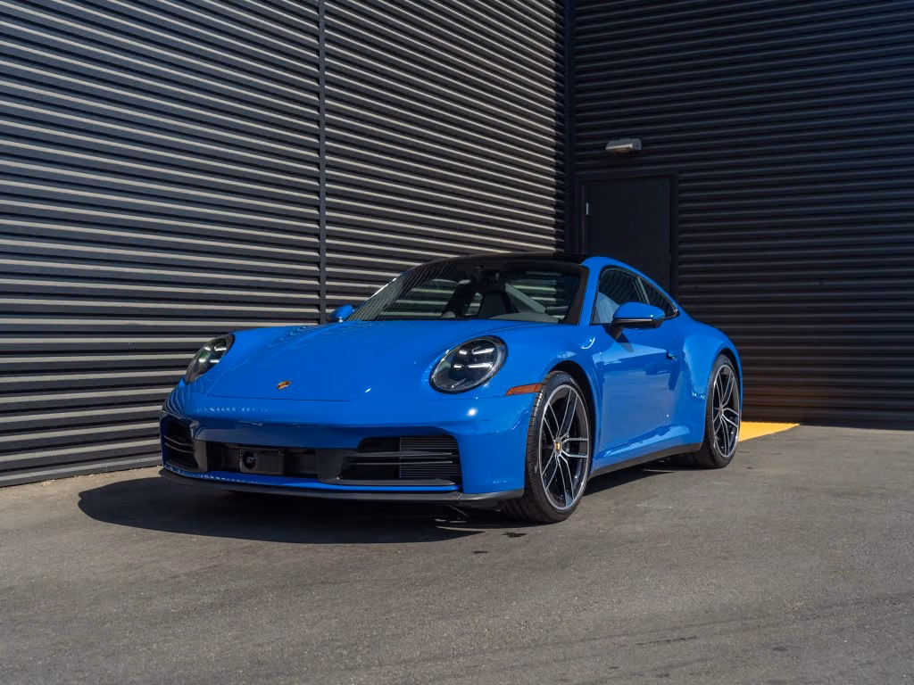 
           
        2025 Porsche 911