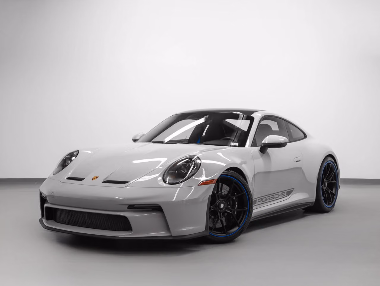 
           
        2022 Porsche 911