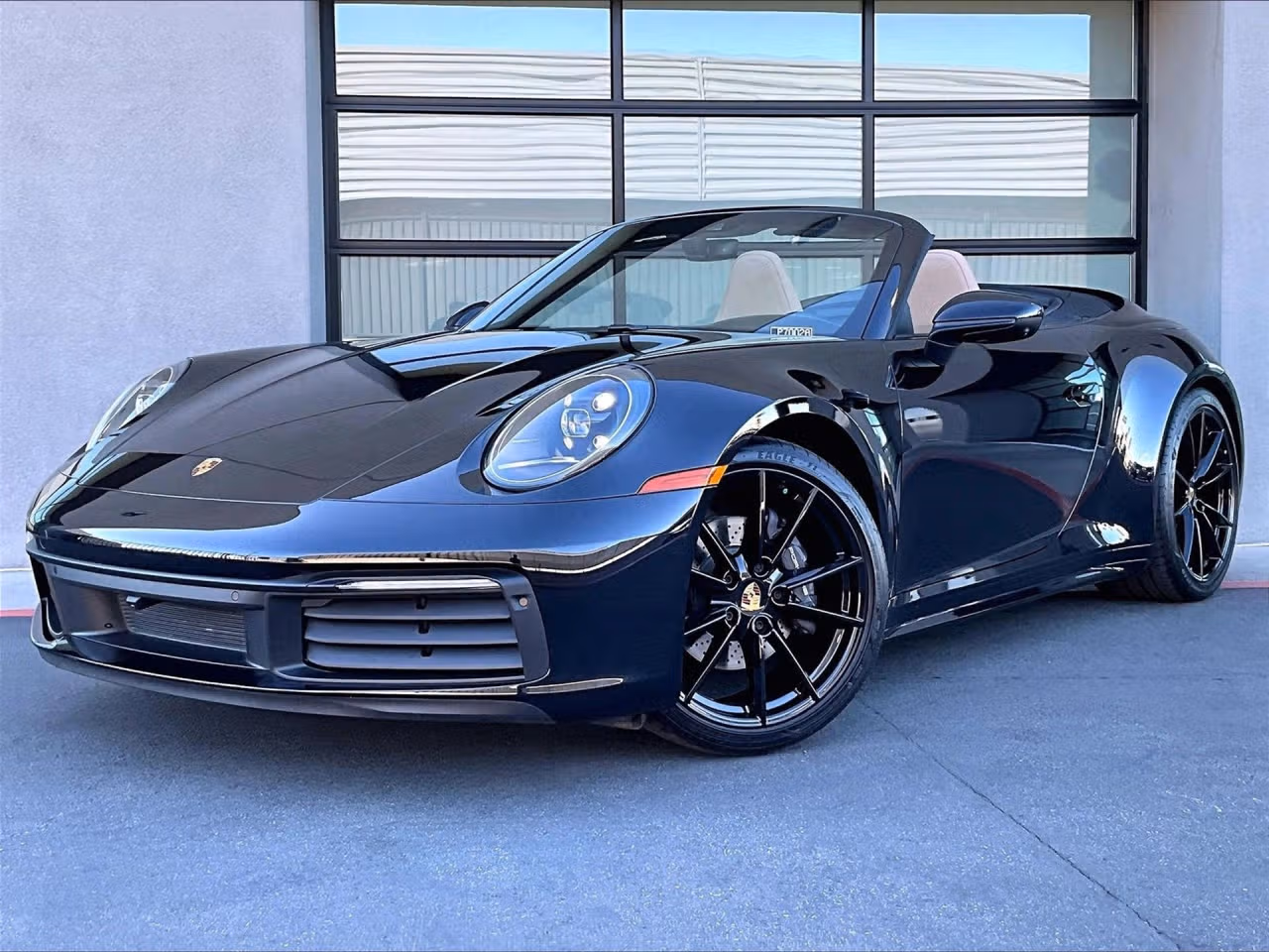 
           
        2024 Porsche 911