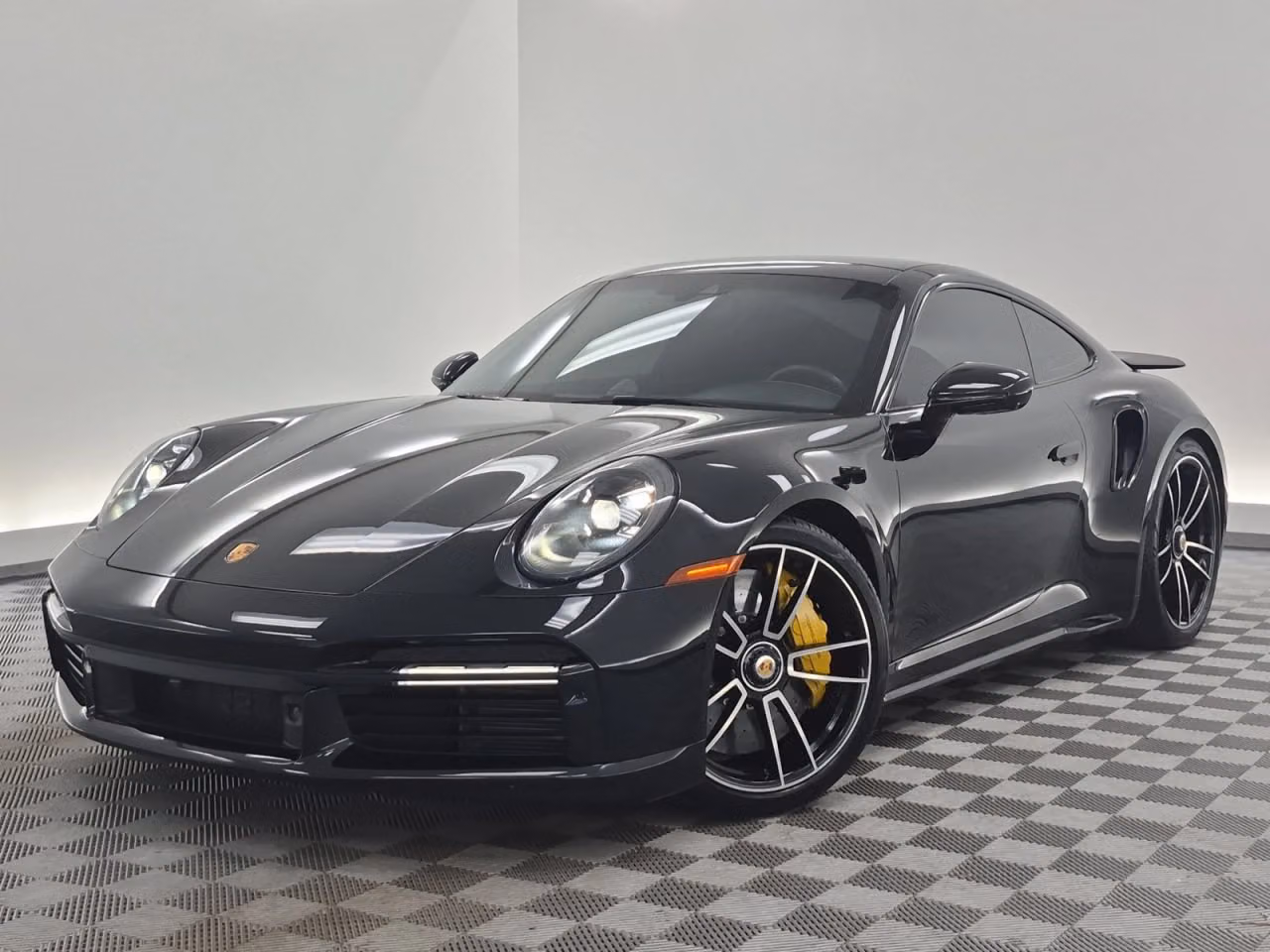 
           
        2023 Porsche 911