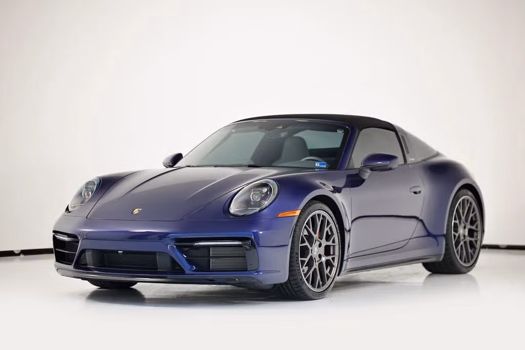 
           
        2024 Porsche 911