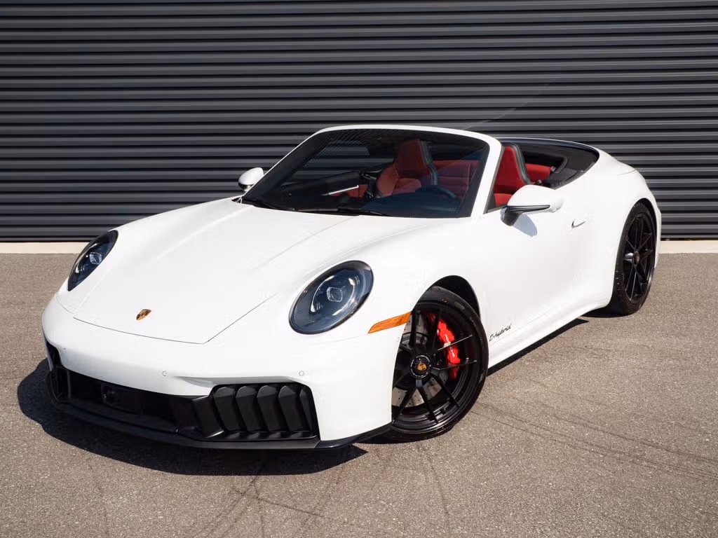 
           
        2025 Porsche 911