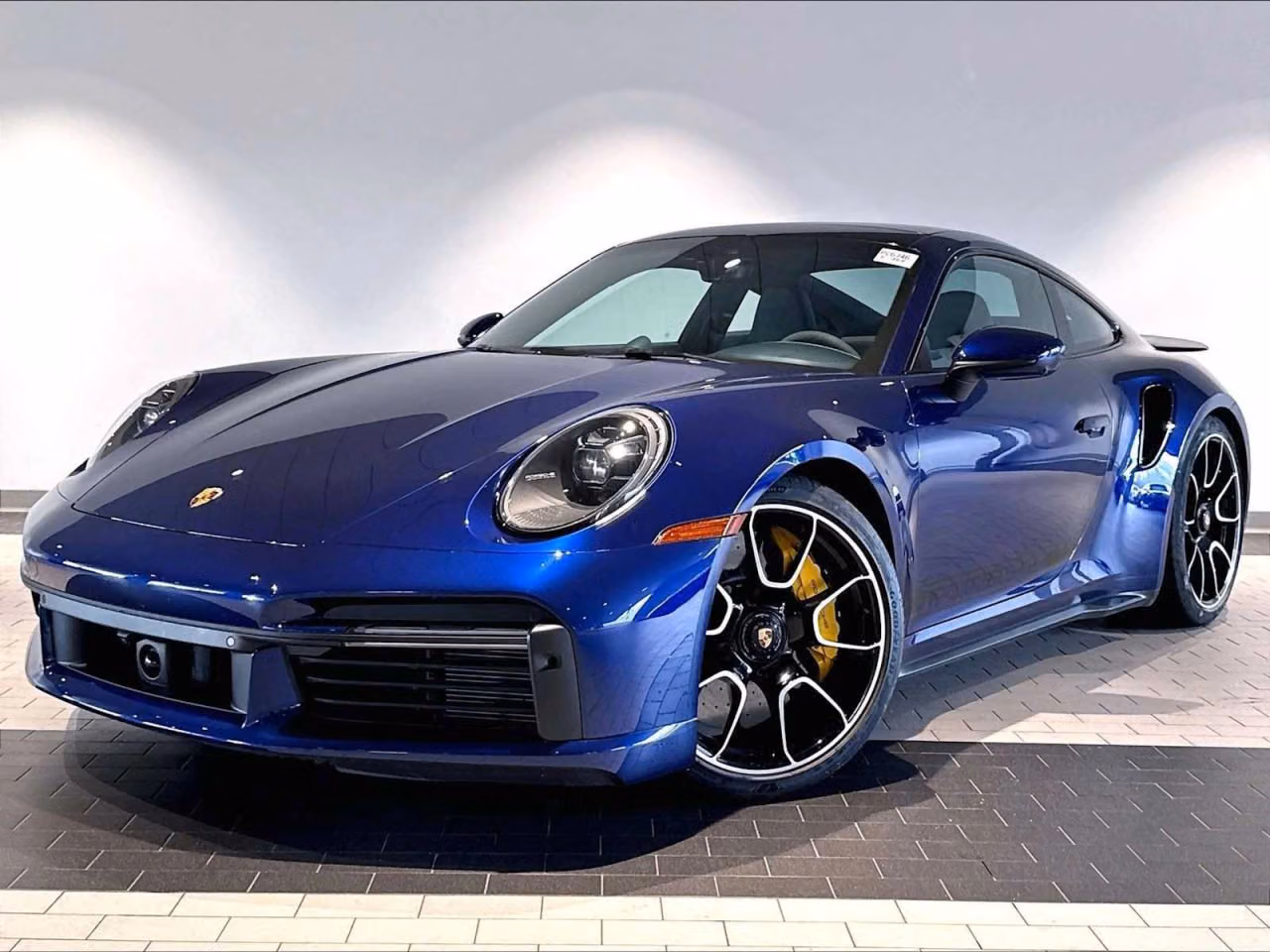 
           
        2023 Porsche 911