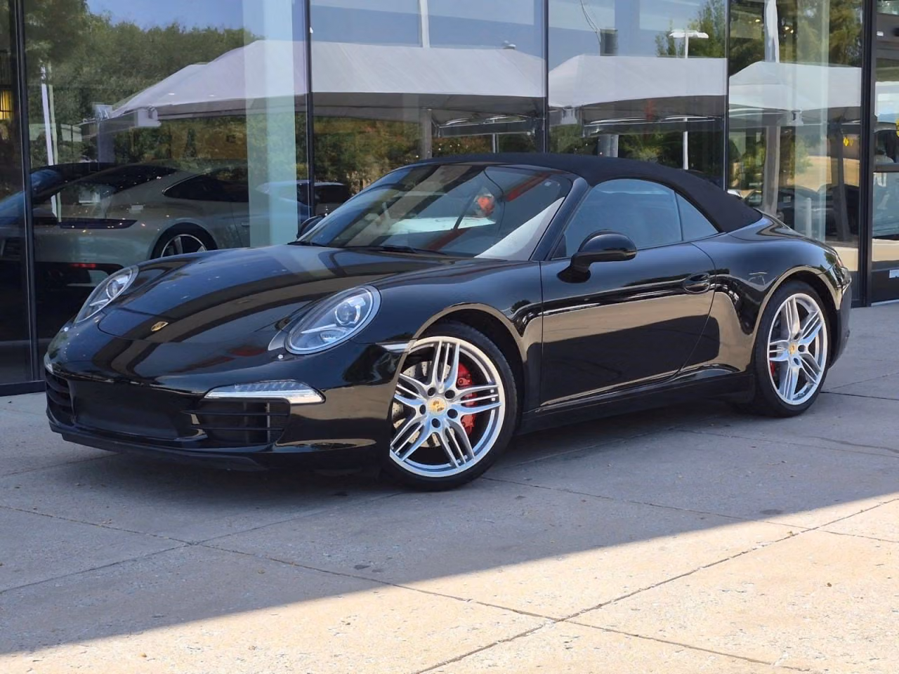 
           
        2012 Porsche 911