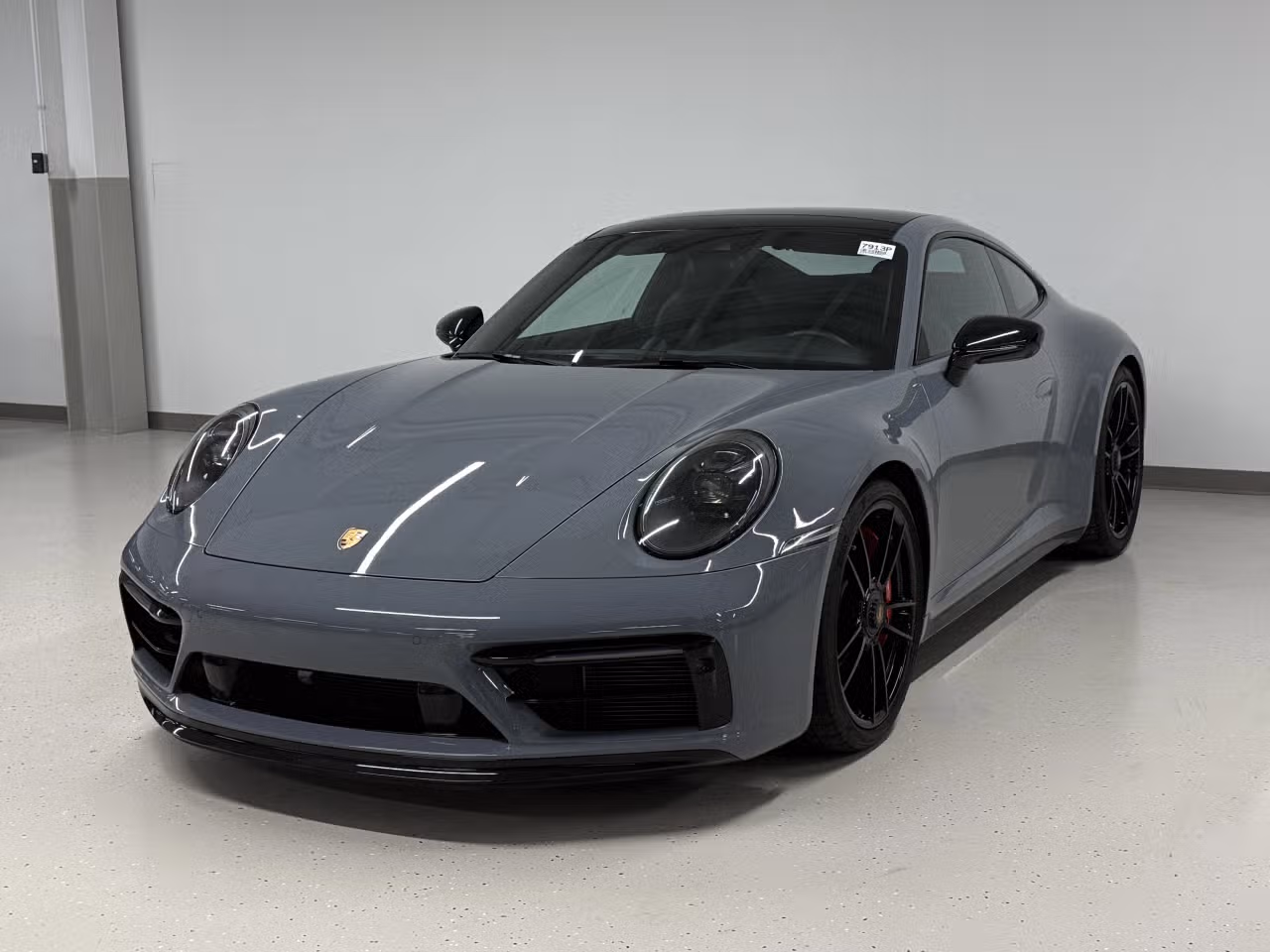 
           
        2024 Porsche 911