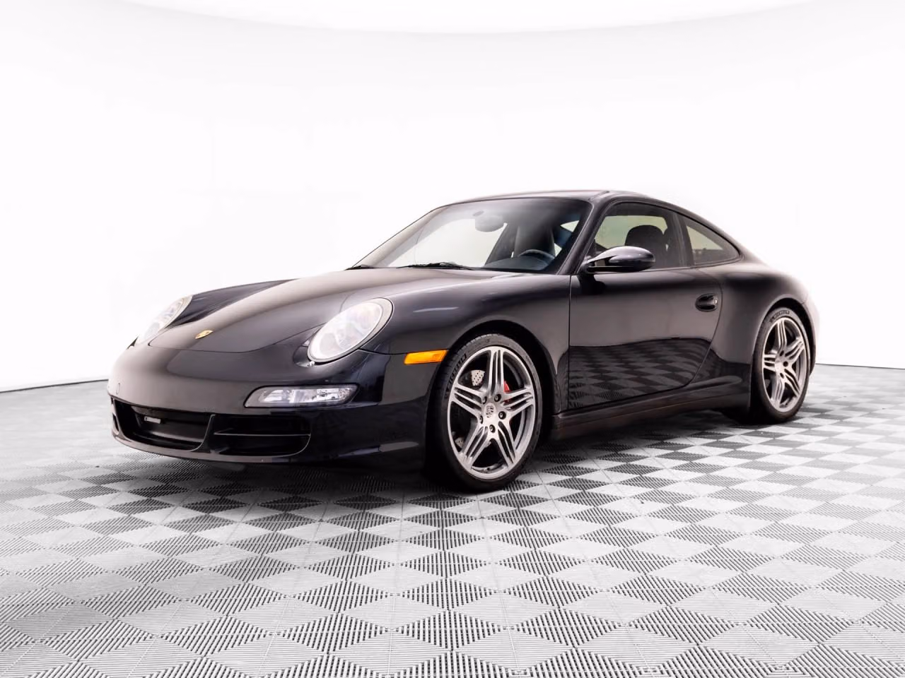 
           
        2008 Porsche 911
