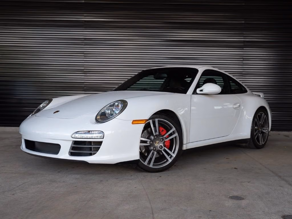 
           
        2010 Porsche 911