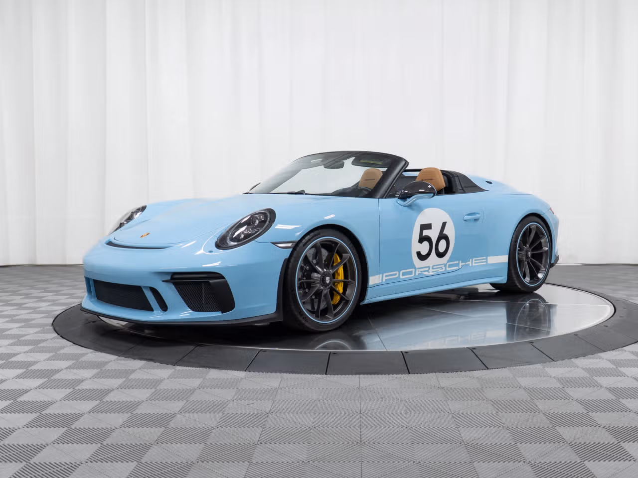 
           
        2019 Porsche 911