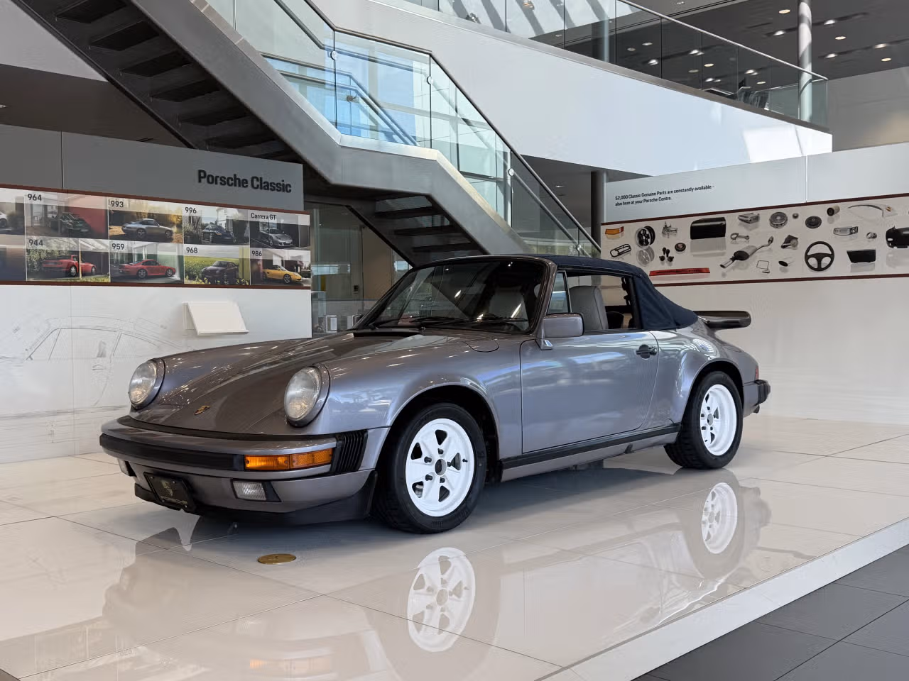 
           
        1988 Porsche 911