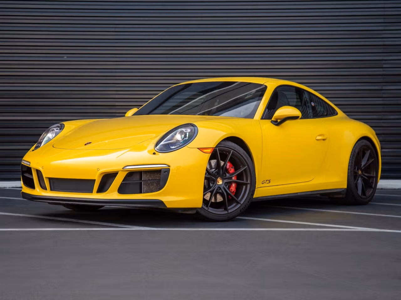 
           
        2017 Porsche 911