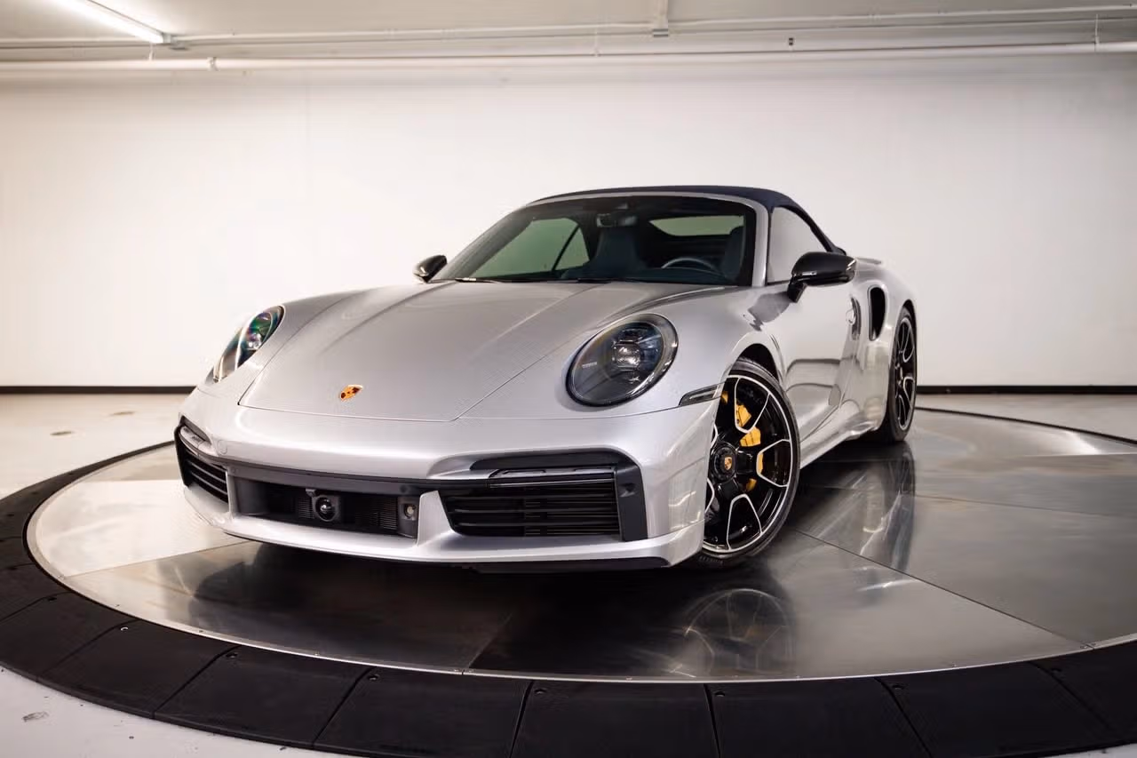
           
        2024 Porsche 911