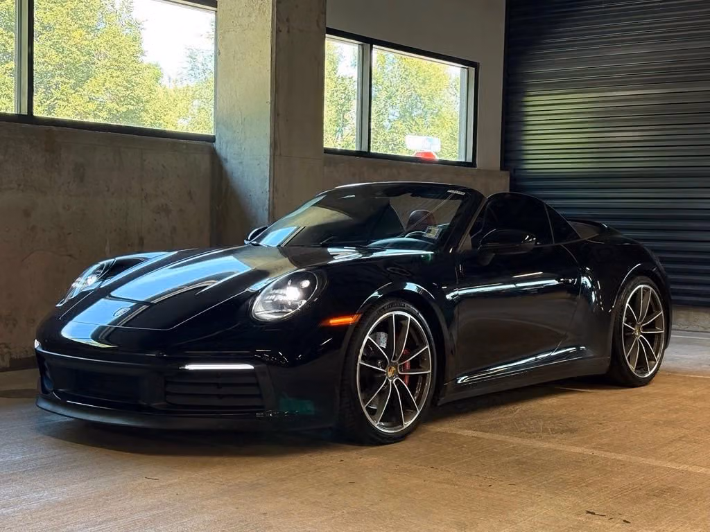 
           
        2020 Porsche 911