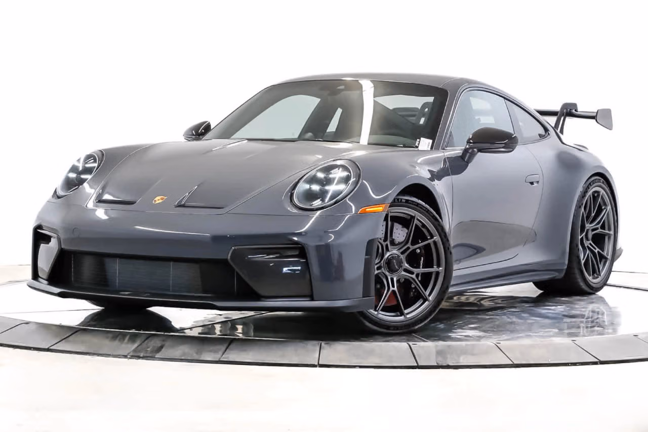 
           
        2025 Porsche 911