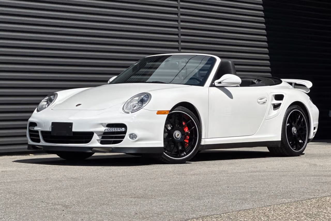 
           
        2011 Porsche 911