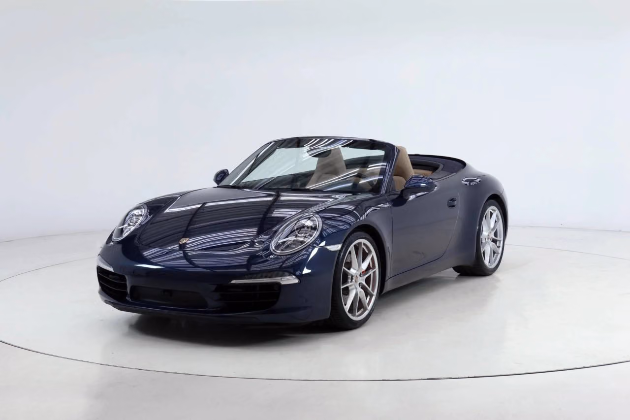 
           
        2013 Porsche 911