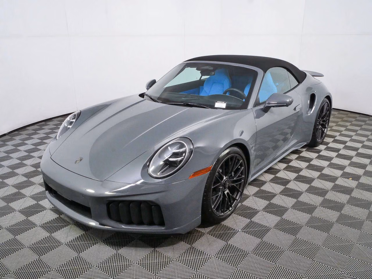 
           
        2026 Porsche 911