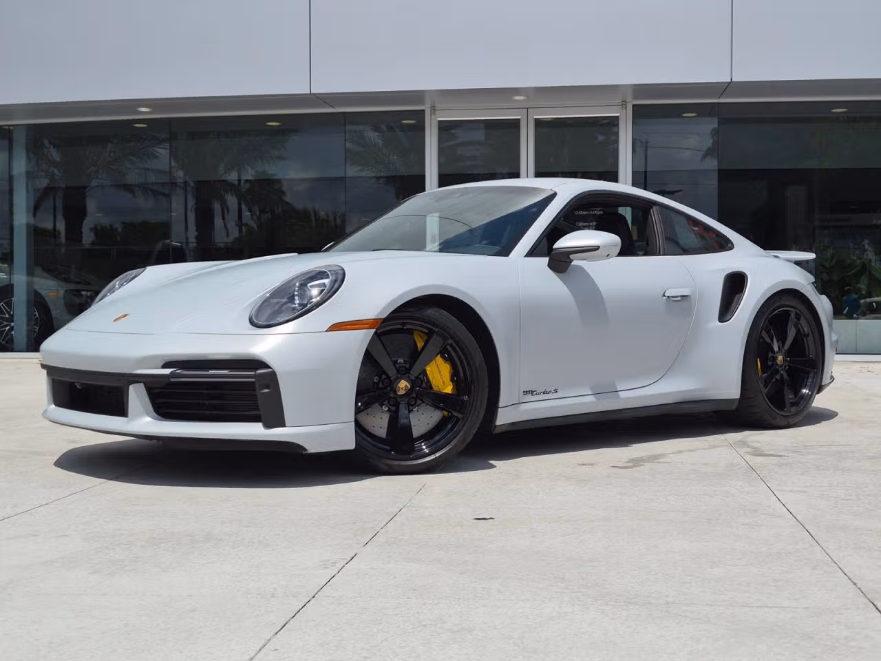 
           
        2023 Porsche 911