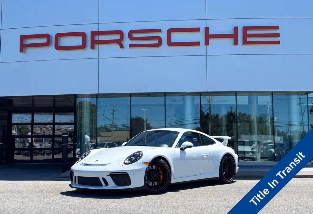 
           
        2018 Porsche 911