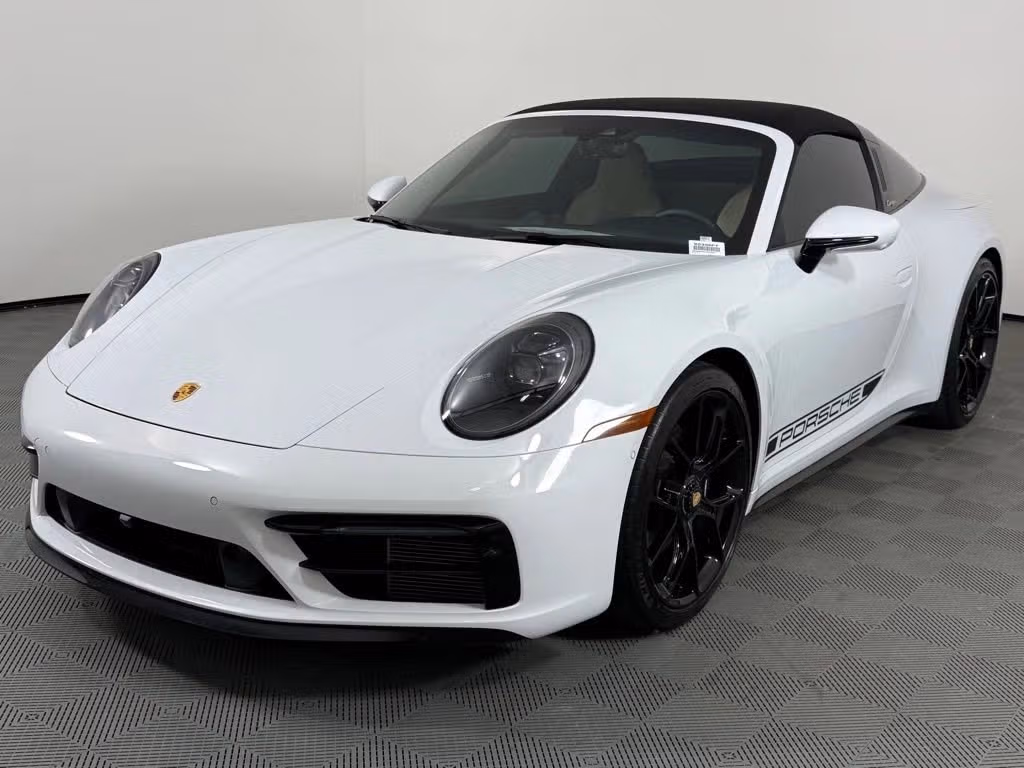 
           
        2023 Porsche 911