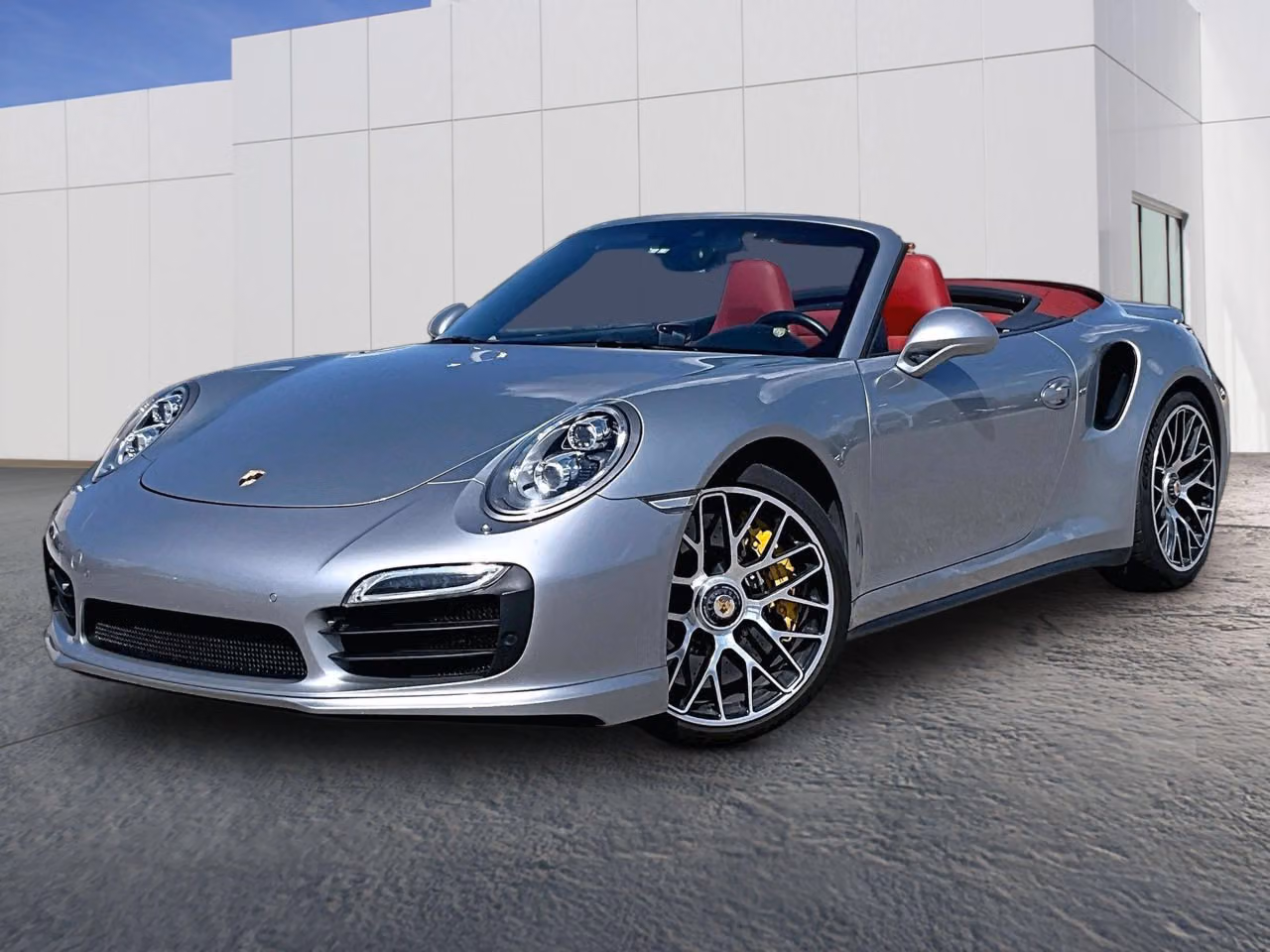 
           
        2015 Porsche 911