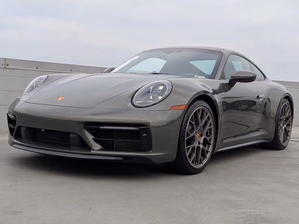 
           
        2024 Porsche 911