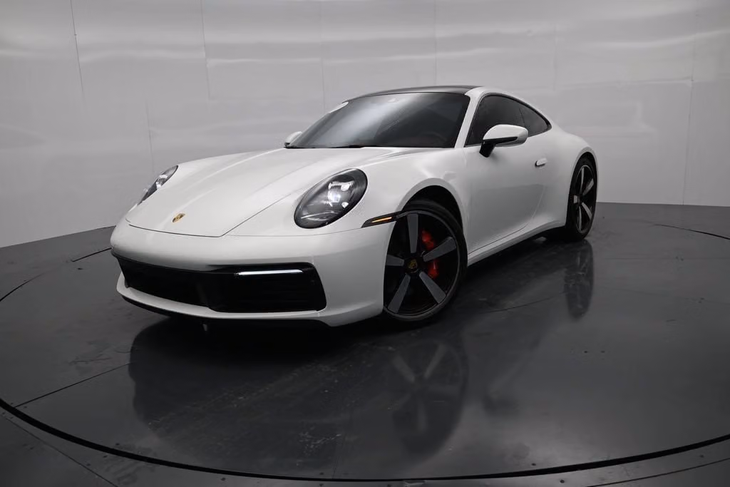 
           
        2020 Porsche 911