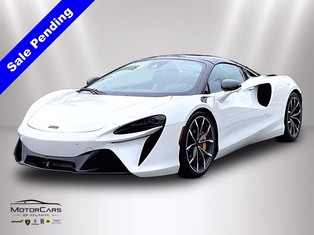 mph000_3396549494_sbm16beaxsw003091_2025_mclaren_artura_white_1_111783_b16e0e210e